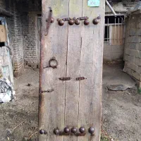 درب حیاط قدیمی|کلکسیون اشیاء عتیقه|ملایر, |دیوار