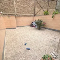 100-متری-تک-خواب-بافت-اصلی-حیاط-بزرگ-قائمیه