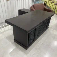 میز مدیریت و مبل اداری