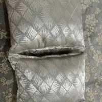 بالشت و فرش