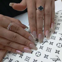 خدمات کاشت ترمیم ناخن