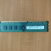 دو عدد رم کامپیوتر ۴ گیگ