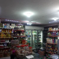 همکاری در فرشگاه مواد غذایی