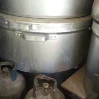 فروشنده و خریدار دیگ