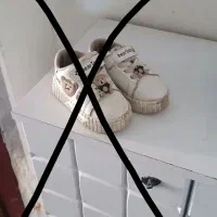 کفش ولباس بچگانه