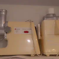 آبمیوه دوکاره همراه با چرخ گوشت