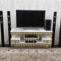 تلوزیون ومیز وسینماخانواده