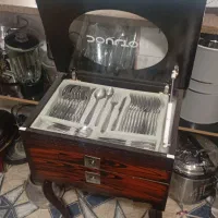 میز قاشق چنگال