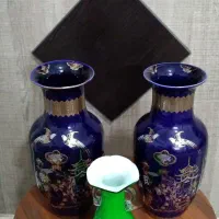 گلدان قدیمی|کلکسیون اشیاء عتیقه|نسیم‌شهر, |دیوار