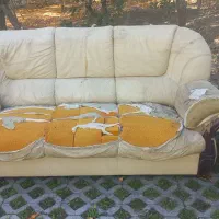 بدنه مبل خارجی نیاز به تعمیر دارد|مبلمان خانگی و میز عسلی|چهارباغ, |دیوار