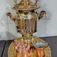 سماور زغالی درحال کار