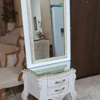 آینه وکنسول|آینه|رشت, فلسطین|دیوار