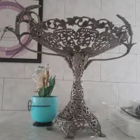 سلام ظرف پایه دار با جنس برنج به فروش می‌رسد