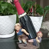 دکوری مجسمه بطری استند بطری