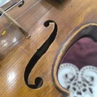 ویولن موزه ای سیصد ساله