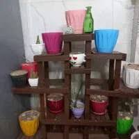 گلدان رنگی پلاستیکی و سرامیکی