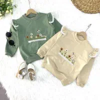 فروشنده خانم پوشاک زنانه