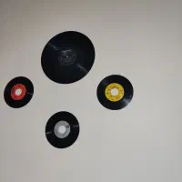 چندتا صفه گرام سه تاش کوچیکه یکی بزرگ