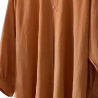 شومیز ابرو بادی