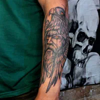 آموزش حرفه ای تتو بدن و اجرای تتو