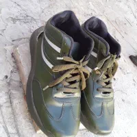 فروش|کیف، کفش، کمربند|خوی, |دیوار