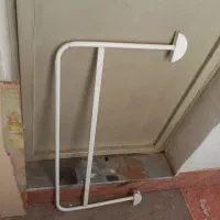 محافظ کنار تخت خواب
