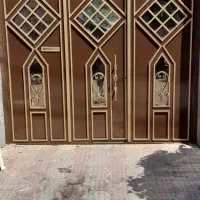 نقاشی ساختمون در پنجره ماستیک بانازلترین قیمت