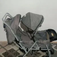 کالسکه دوقلو
