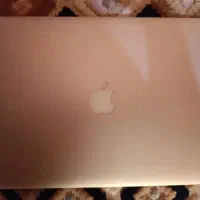 مک بوک ( لپ تاپ اپل )