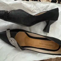 تعدادی کفش|کیف، کفش، کمربند|سبزوار, هویزه|دیوار