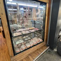 فروش ۳ عدد یخچال صنعتی و ۱ عدد ترازوی صدر