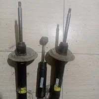 یک جفت کمک فنر جلو ویک عدد کمک عقب