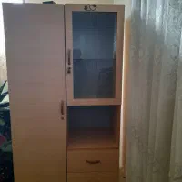 کمد لباس و کتاب