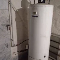 ابگرمکن زمینی گازی سالم وتمیز مارک ازمایش