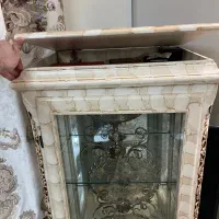 ویترین چوبی پایه بلند|بوفه، ویترین، کنسول|تهران, حکمت|دیوار