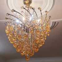 یک عدد لوستر ۱۶ شاخه بسیار زیبا