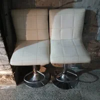 دو عدد صندلی پایه دار|صندلی و نیمکت|هشتگرد, هشتگرد قدیم|دیوار