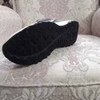 کفش اسپرت مارک سالمون|کیف، کفش، کمربند|اندیشه, اندیشه فاز ۴|دیوار