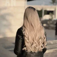 نیازمند مدل برای رنگ و لایت