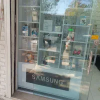 دو عدد ویترین  تمام ام دی اف  موبایل ب فروش میرسد