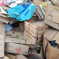 ضایعات آهن کارتن پلاستیک درب منزل