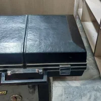 گرامافون چمدانی مارک crown اصل ژاپن|کلکسیون اشیاء عتیقه|مشهد, شهید معقول|دیوار