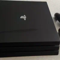 پی اس 4پرو 1در حد نو با کارتن و دو دسته