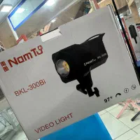 ویدیو لایت 300|دوربین عکاسی و فیلم‌برداری|تهران, دروازه شمیران|دیوار