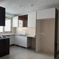 کابینت های‌گلاس نو + سینک و گاز ۵ شعله