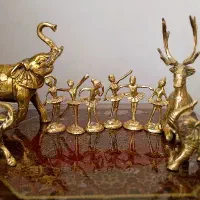 دکوری برنزی