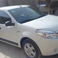 رنو ساندرو دنده ای مدل ۹۶