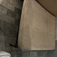 تخت دو نفره سالم فلزی قوی محکم