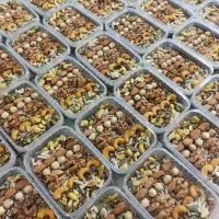 کارگر خانوم جهت کار در تولیدی معجون