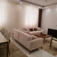 میزغذاخوری ۶نفره و یک تخته فرش ۶متری ۱۲۰۰شانه